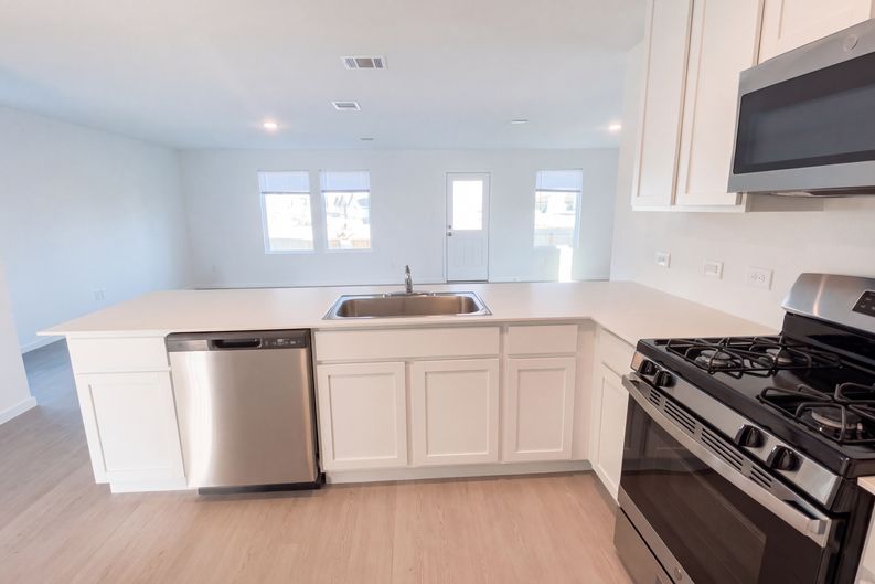 Photo 6 of 31 of 618 Paul Cyn, San Antonio, TX