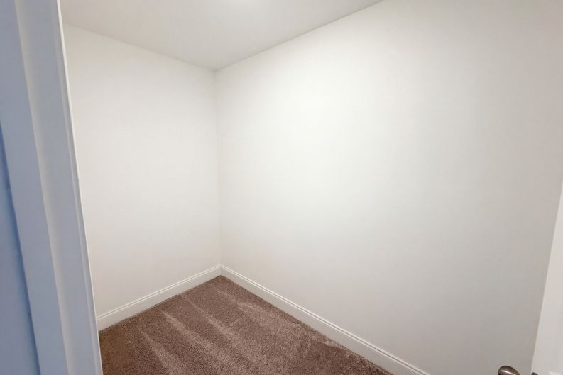 Photo 37 of 44 of 2714 Green Ash Ln, Knoxville, TN