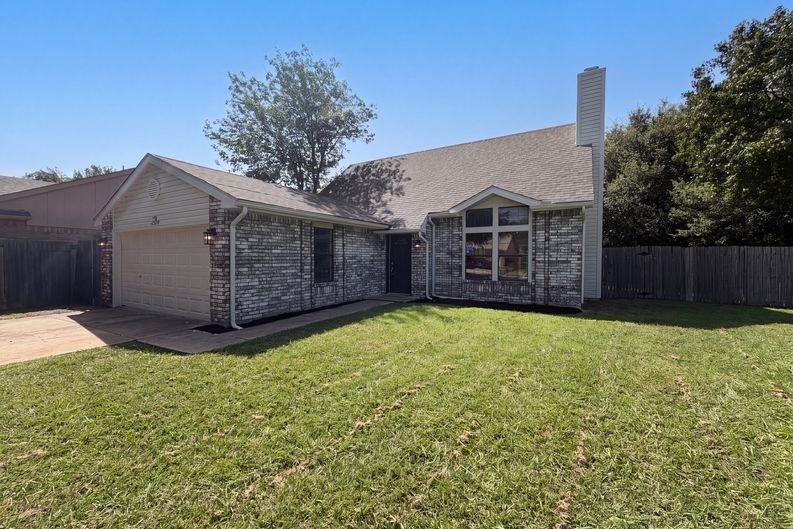 Photo 22 of 27 of 4300 Windwillow Ct, Fort Worth, TX
