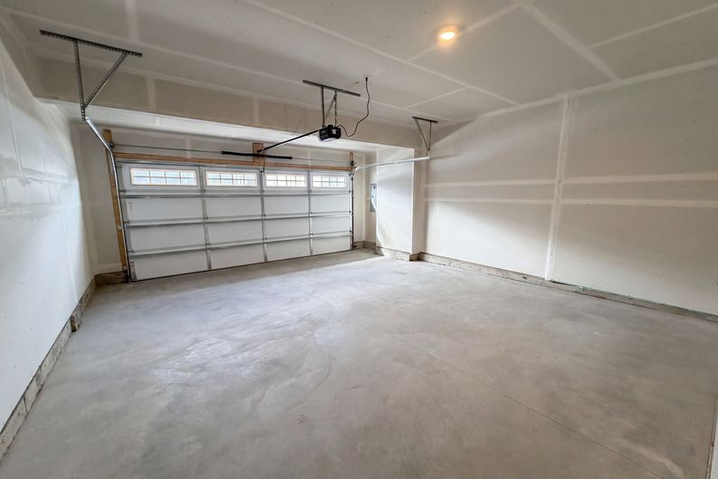 Photo 11 of 22 of 3022 Basswood St, Little Canada, MN