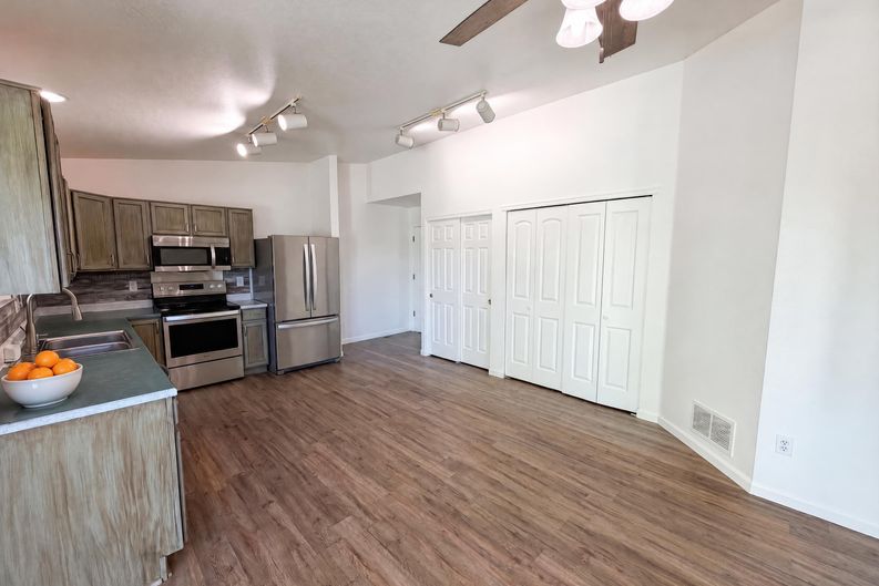 Photo 9 of 29 of 7190 Pine Hills Way, Littleton, CO