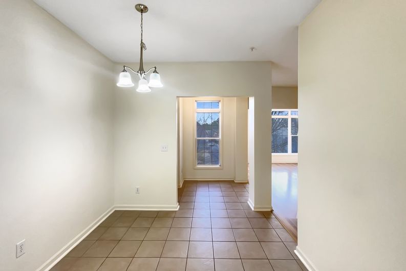 Photo 6 of 16 of 2501 Huntscroft Ln, Raleigh, NC