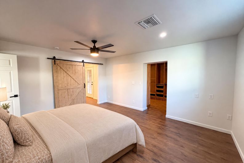 Photo 4 of 51 of 3016 N 47th St, Phoenix, AZ