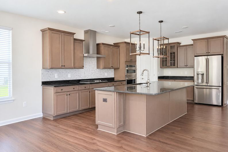 Photo 3 of 39 of 13409 Maymount Dr, Culpeper, VA