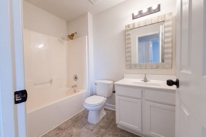 Photo 14 of 20 of 9244 Simonton Dr, Charlotte, NC