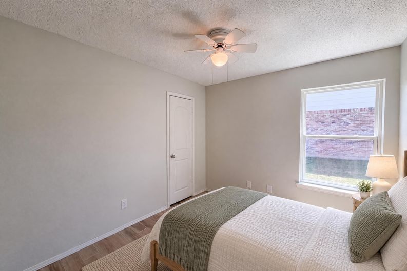 Photo 14 of 25 of 713 Lake Bluff Dr, Flower Mound, TX