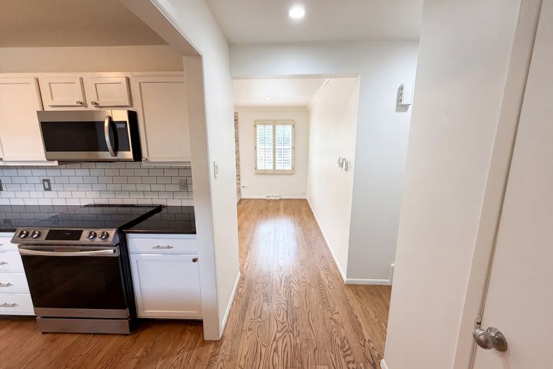 Photo 6 of 33 of 1741 S Krameria Way, Denver, CO