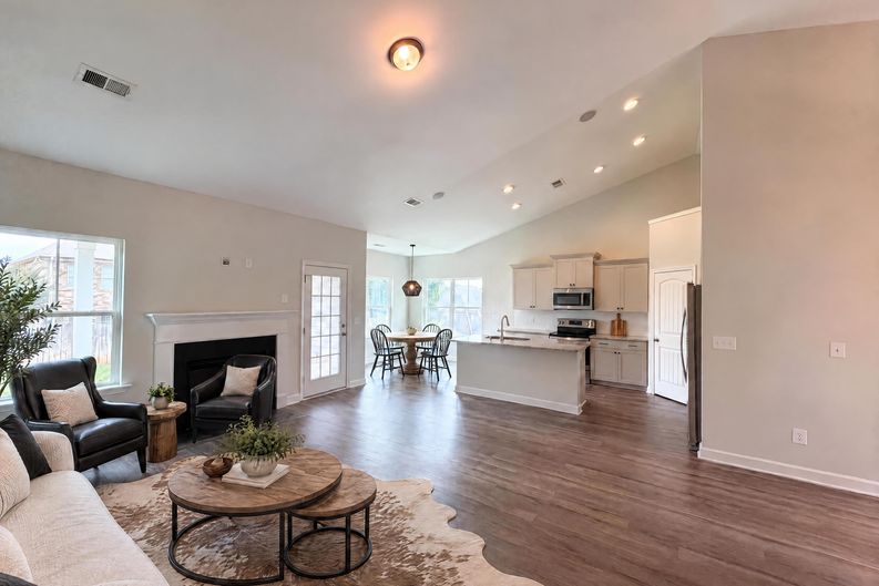 Photo 3 of 24 of 345 Hollow Cove Rd, Chapin, SC