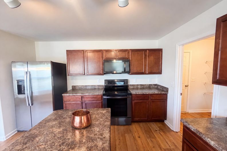 Photo 10 of 24 of 1134 Aster Way, Burlington, NC