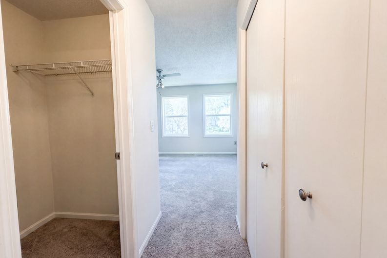 Photo 10 of 25 of 9429 Harkness Ave S, Cottage Grove, MN