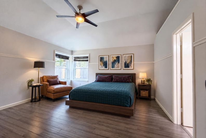Photo 4 of 19 of 2831 Red Oak Dr, Grand Prairie, TX