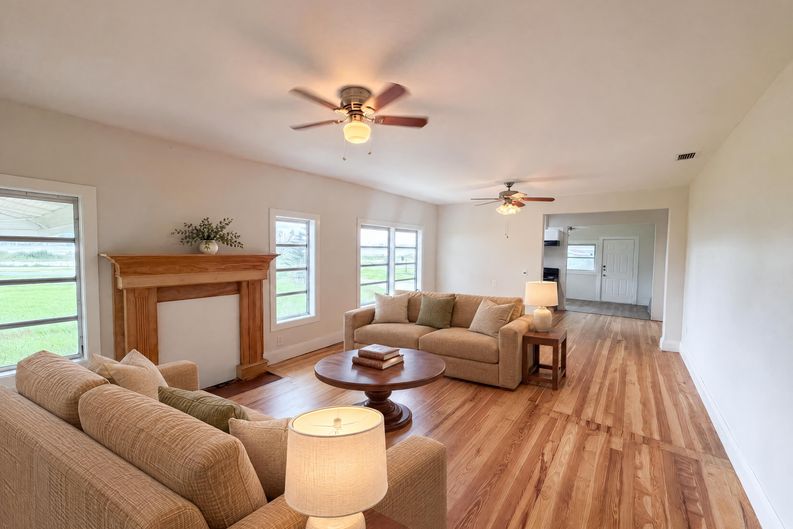 Photo 14 of 27 of 4805 Coronet Rd, Plant City, FL