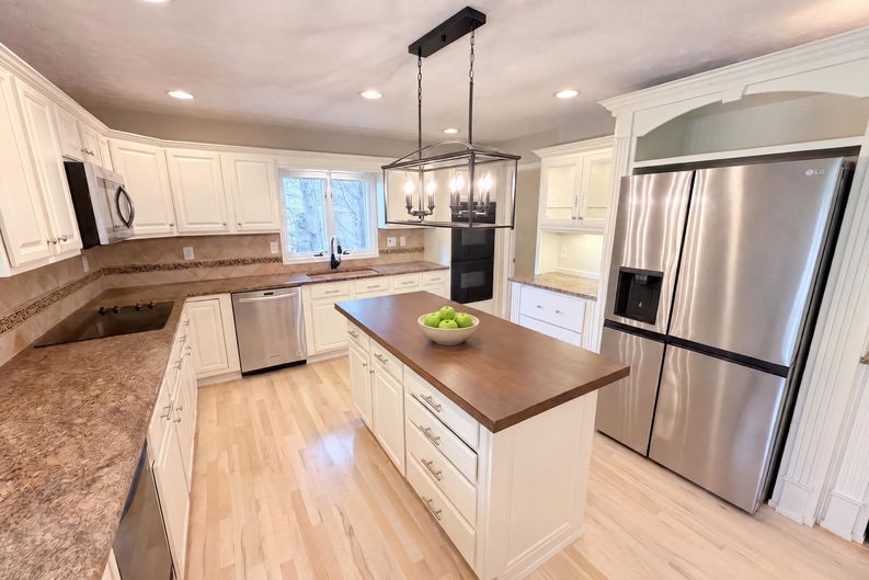 Photo 15 of 44 of 5344 Forest Springs Dr, Atlanta, GA