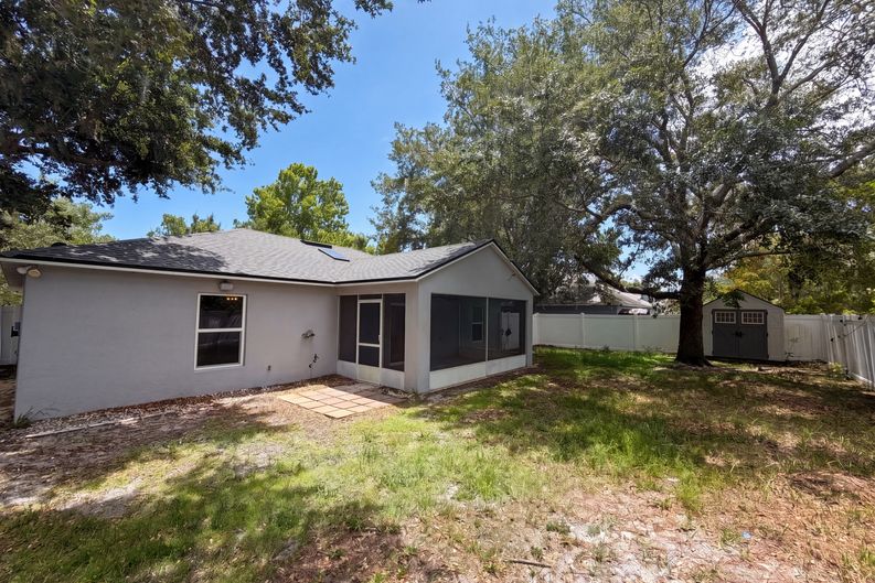 Photo 5 of 20 of 1360 Wildberry Ln, Deltona, FL
