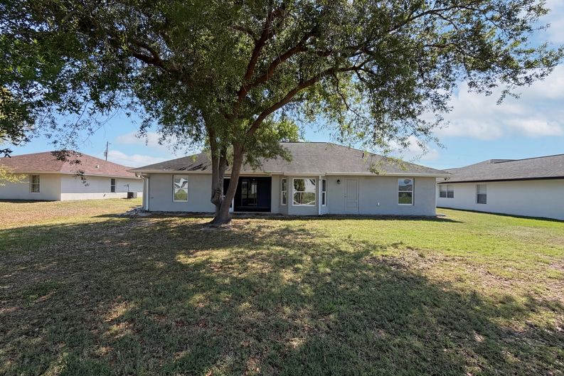 Photo 26 of 28 of 405 San Ambrosio St, Punta Gorda, FL