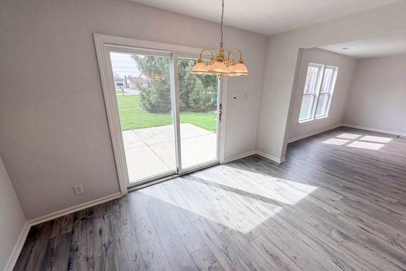Photo 11 of 31 of 7910 Arvada Pl, Indianapolis, IN