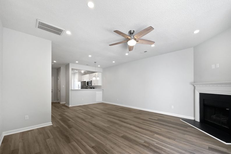 Photo 12 of 24 of 9065 Cinnabay Dr, Charlotte, NC