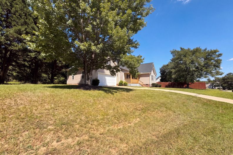 Photo 17 of 18 of 101 Langston Ridge Dr, Angier, NC