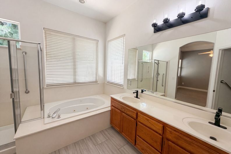 Photo 21 of 28 of 3309 Mokelumne Ct, Modesto, CA