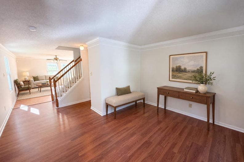 Photo 11 of 22 of 6807 Wandering Creek Dr, Charlotte, NC