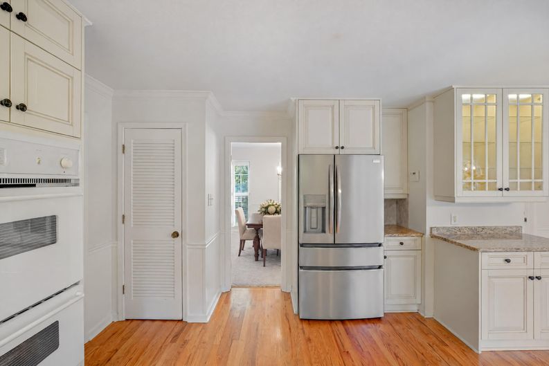 Photo 9 of 33 of 1127 Aurora Ct, Atlanta, GA