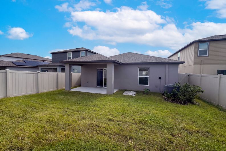 Photo 5 of 18 of 3513 Radiant Mountain Dr, Plant City, FL
