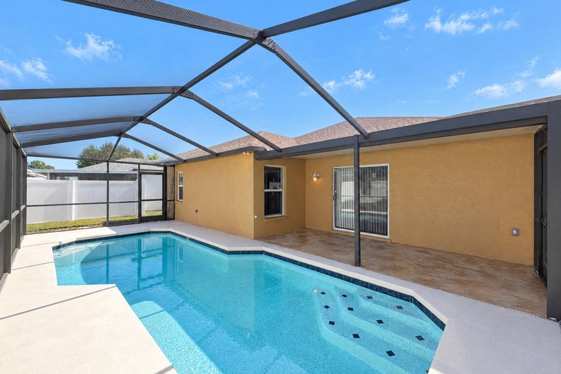 Photo 18 of 21 of 22827 Richardson Ln, Land O Lakes, FL