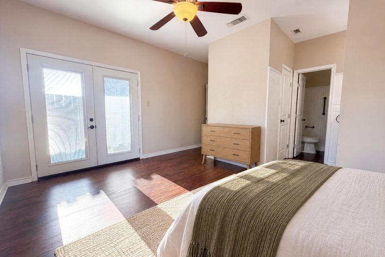 Photo 4 of 18 of 474 Seele St, New Braunfels, TX