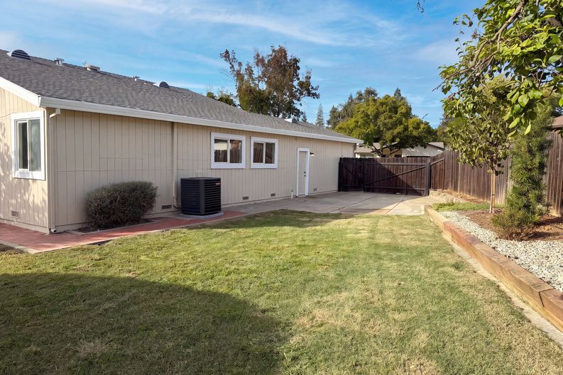 Photo 21 of 25 of 6232 Wittenham Way, Orangevale, CA
