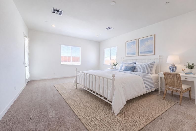 Photo 11 of 32 of 8289 Warbonnet Way, Las Vegas, NV
