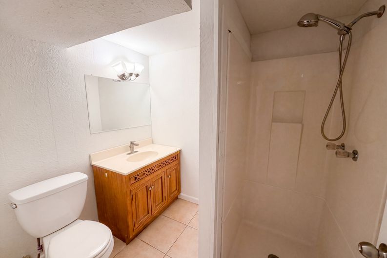 Photo 11 of 27 of 6319 Perry Ave N, Brooklyn Center, MN