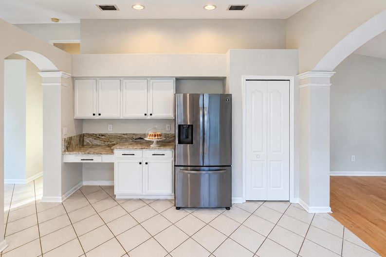 Photo 10 of 37 of 30447 Iverson Dr, Wesley Chapel, FL