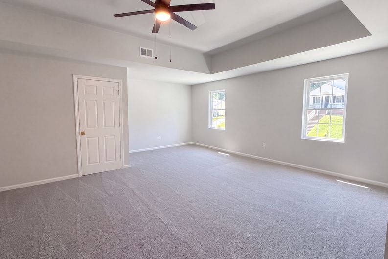 Photo 9 of 23 of 6226 Dumont Ln, Charlotte, NC