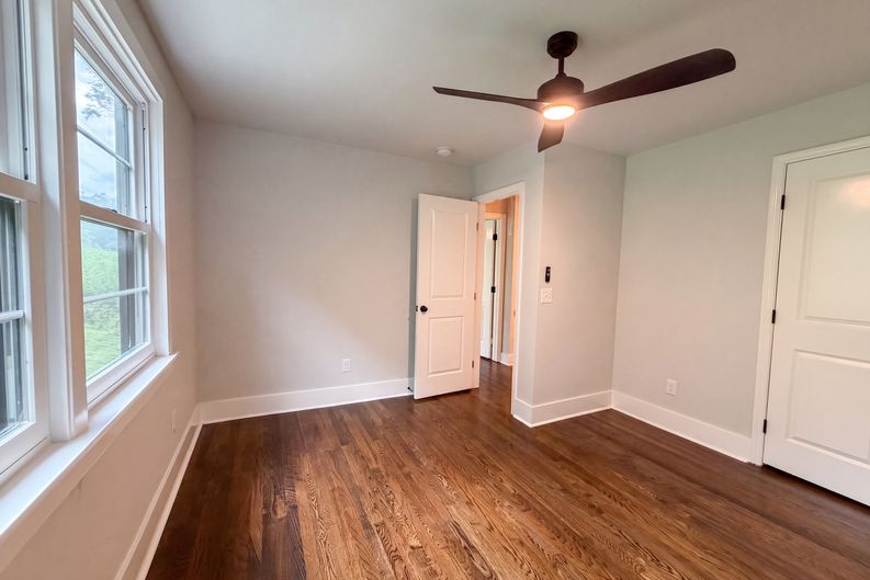 Photo 18 of 36 of 6112 Pinehurst Dr, Nashville, TN