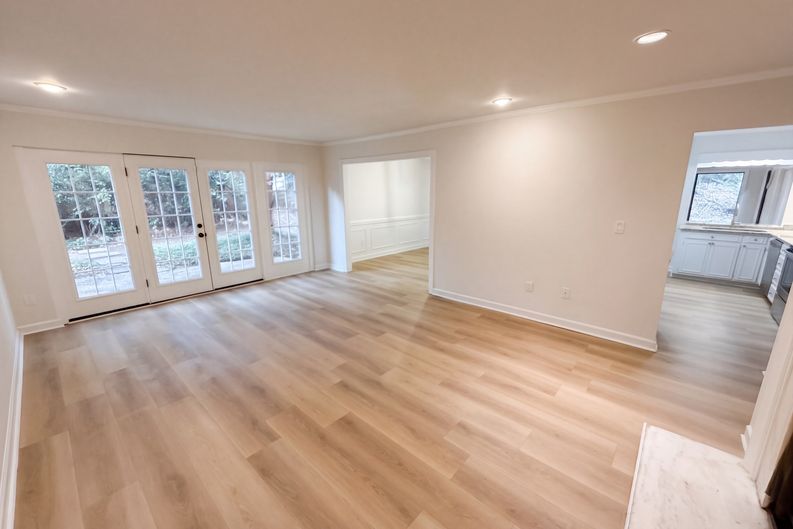 Photo 3 of 22 of 7022 Quail Hill Rd, Charlotte, NC