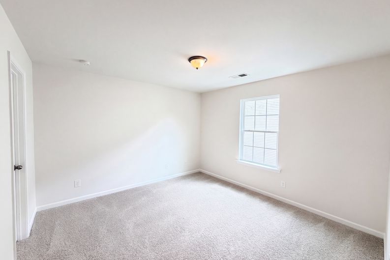 Photo 13 of 26 of 7230 Kinley Commons Ln, Charlotte, NC