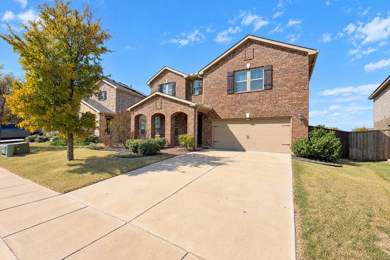 Photo 19 of 23 of 2713 Ranger Ln, Aubrey, TX
