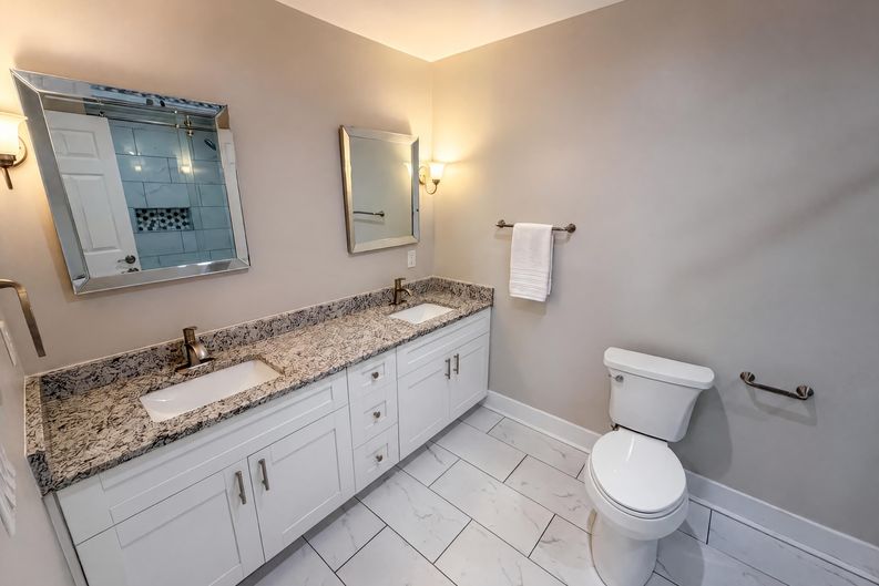 Photo 35 of 44 of 4000 Amberley Ln, Marietta, GA