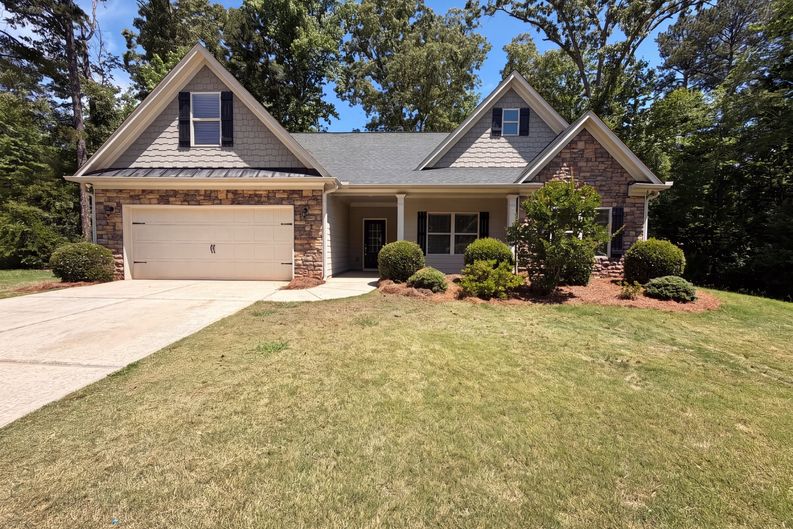 Photo 18 of 22 of 1209 Windstone Dr, Winder, GA