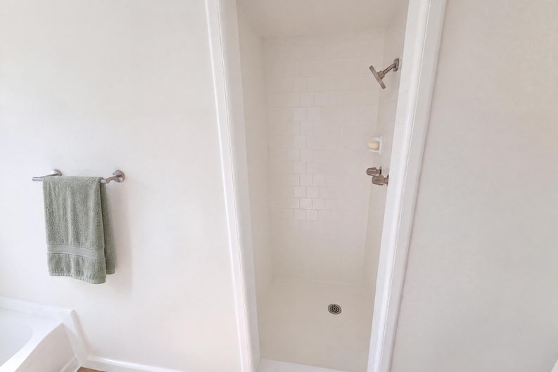 Photo 15 of 29 of 2580 Verna Way, Sacramento, CA