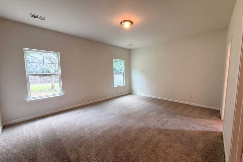 Photo 12 of 28 of 407 Westmoreland Rd, Columbia, SC