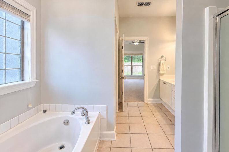 Photo 11 of 24 of 4203 Old Cahaba Pkwy, Helena, AL