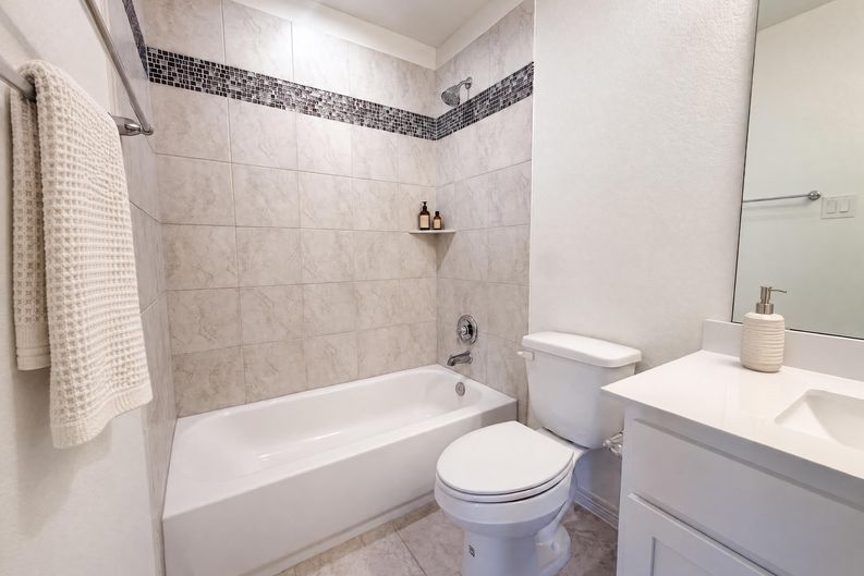 Photo 16 of 24 of 4437 Shady Hill Ln, Pflugerville, TX