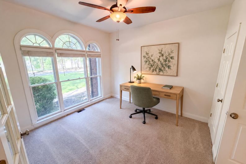 Photo 16 of 33 of 10124 Windtree Ln, Charlotte, NC