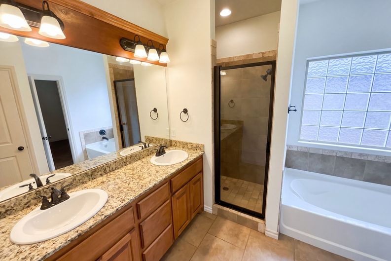 Photo 6 of 20 of 2237 NW 158th St, Edmond, OK