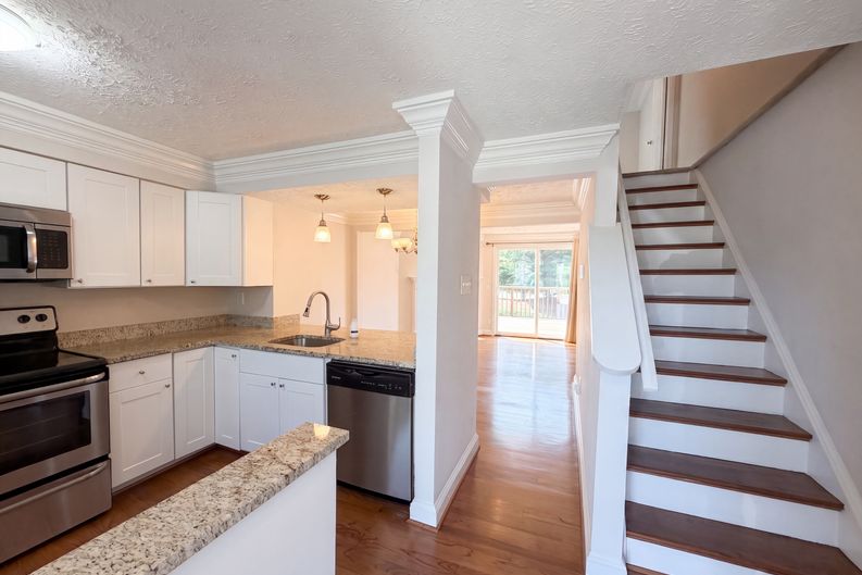 Photo 7 of 57 of 8769 Kanawha Ct, Lorton, VA