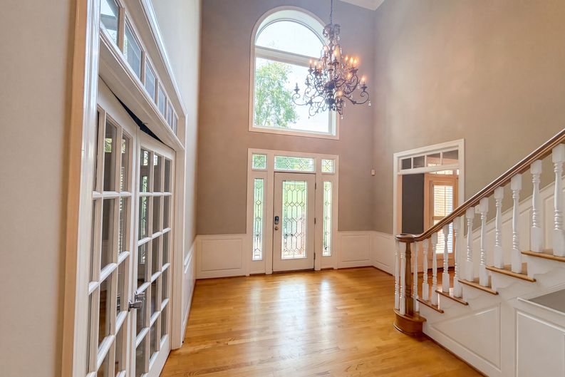 Photo 7 of 25 of 302 Versailles Dr, Cary, NC