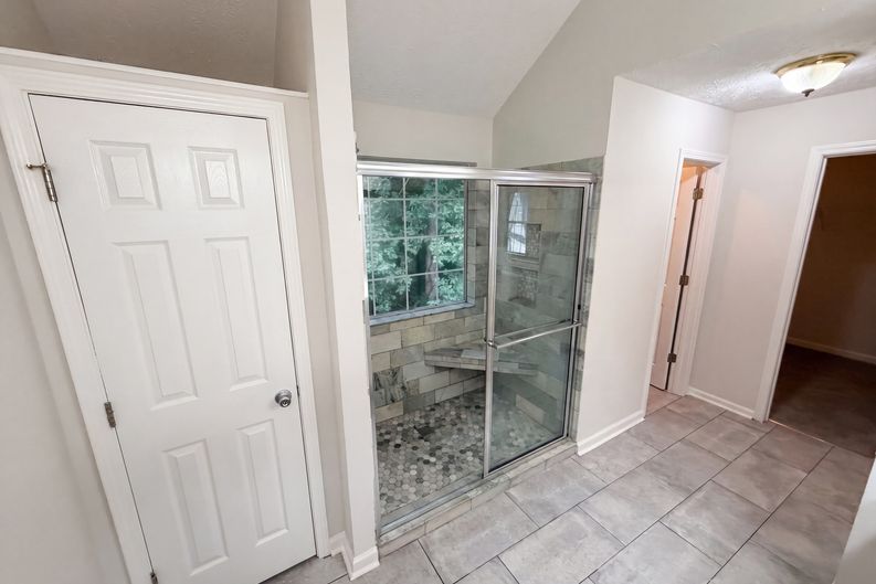 Photo 34 of 50 of 1800 Ivy Stone Ct, Buford, GA