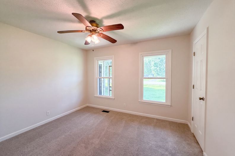Photo 10 of 23 of 953 Pleasant Run Rd, Smyrna, TN