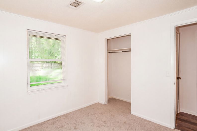 Photo 13 of 41 of 733 Sutton St, Jesup, GA